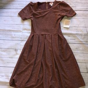 Small Elegant Lularoe Amelia